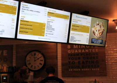 eclipse digital media digital signage solutions restaurant prime burger euston station closeup